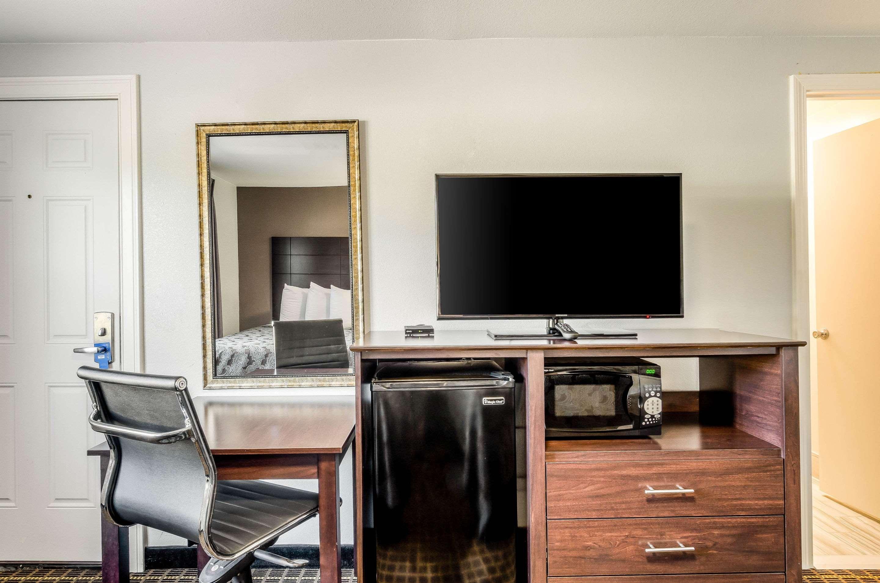 Rodeway Inn Middleboro-Plymouth Экстерьер фото