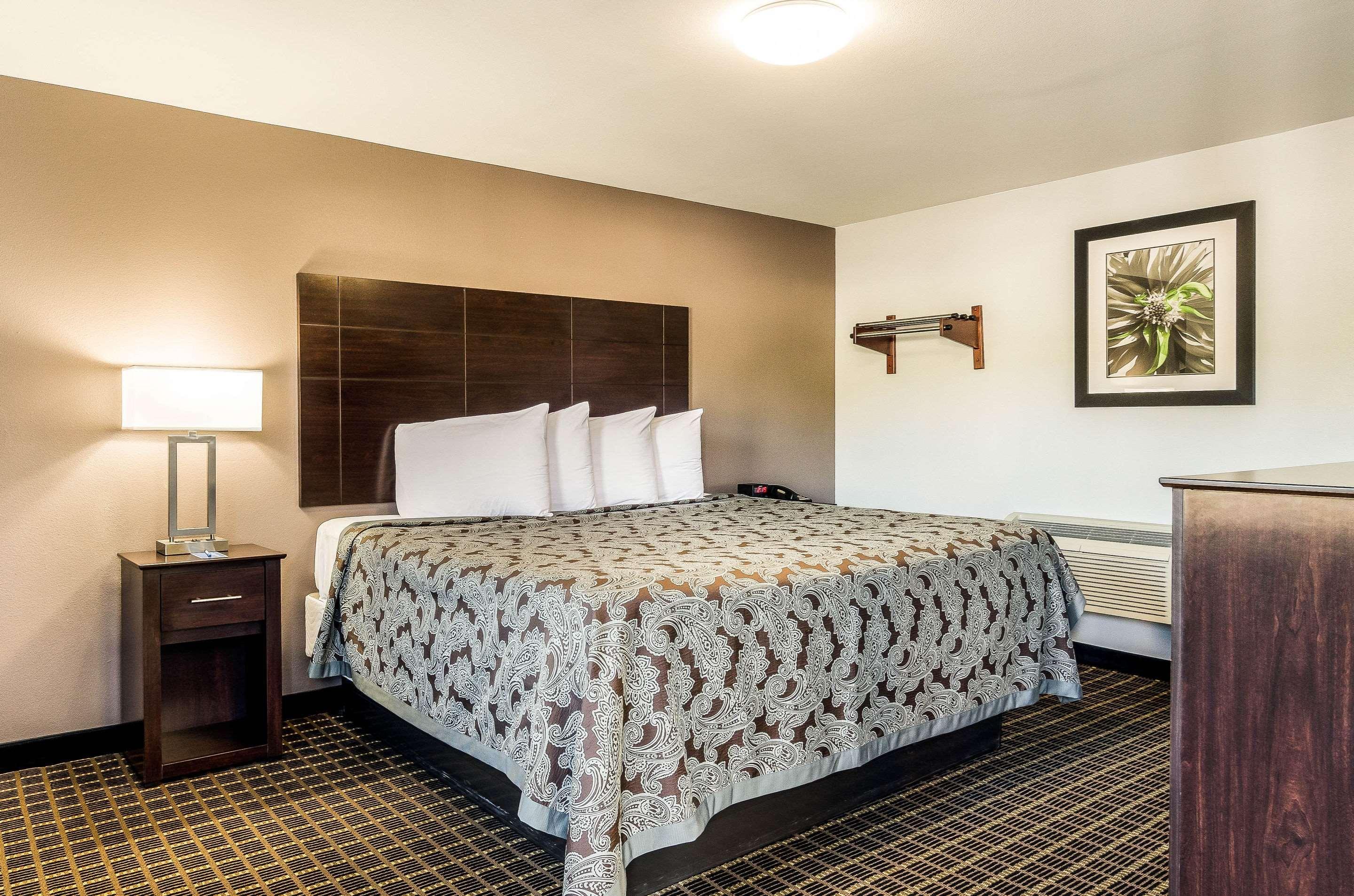 Rodeway Inn Middleboro-Plymouth Экстерьер фото