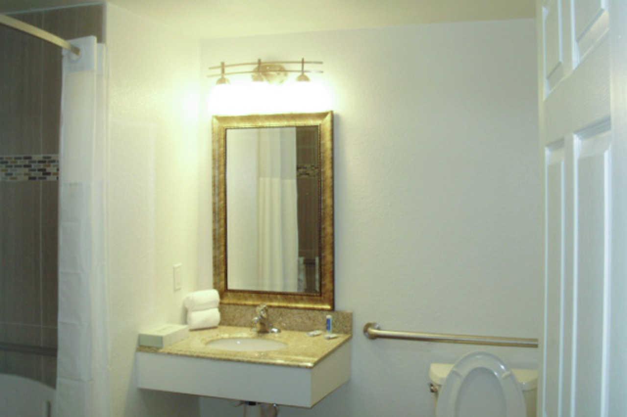 Rodeway Inn Middleboro-Plymouth Экстерьер фото