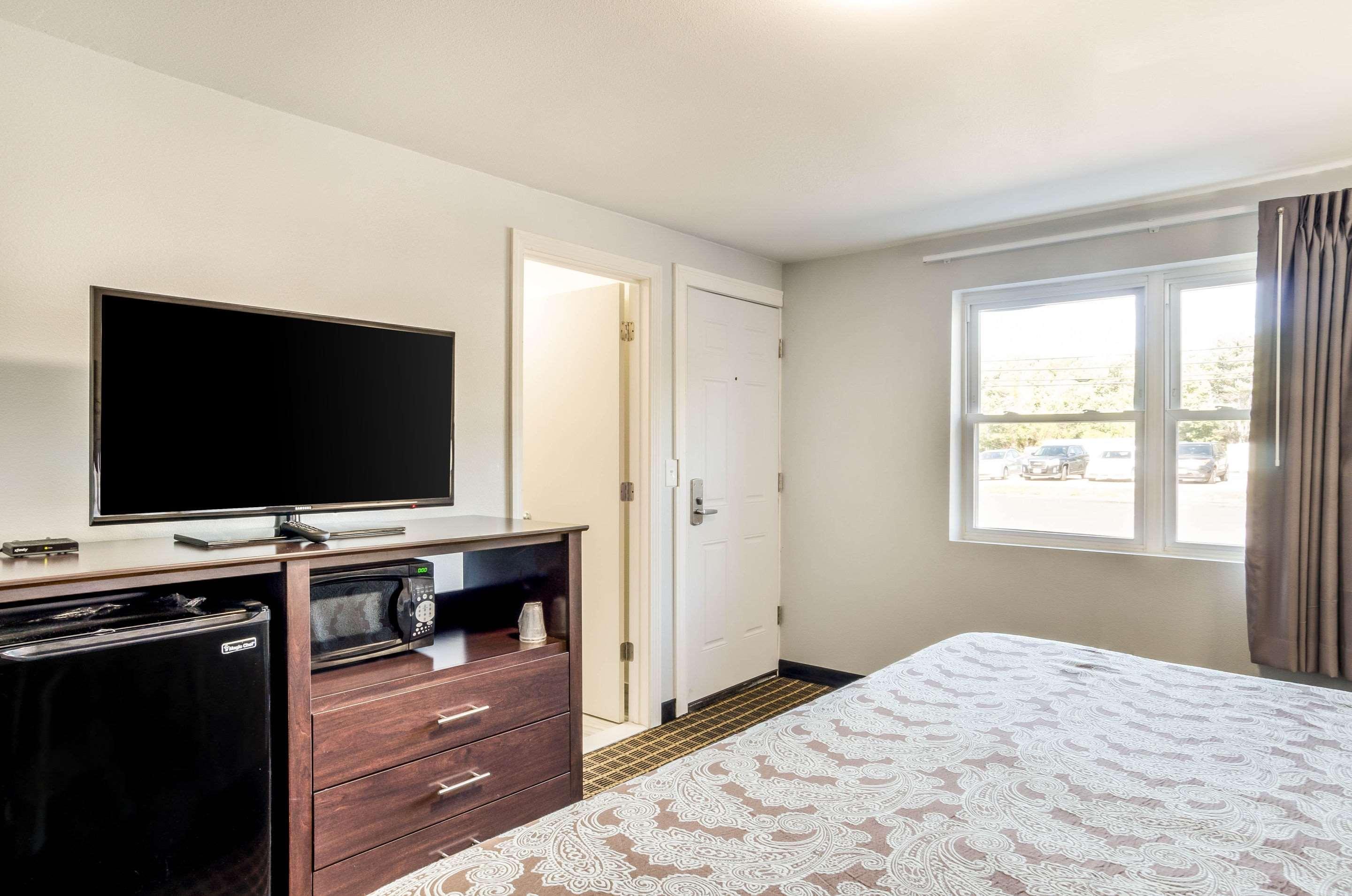 Rodeway Inn Middleboro-Plymouth Экстерьер фото